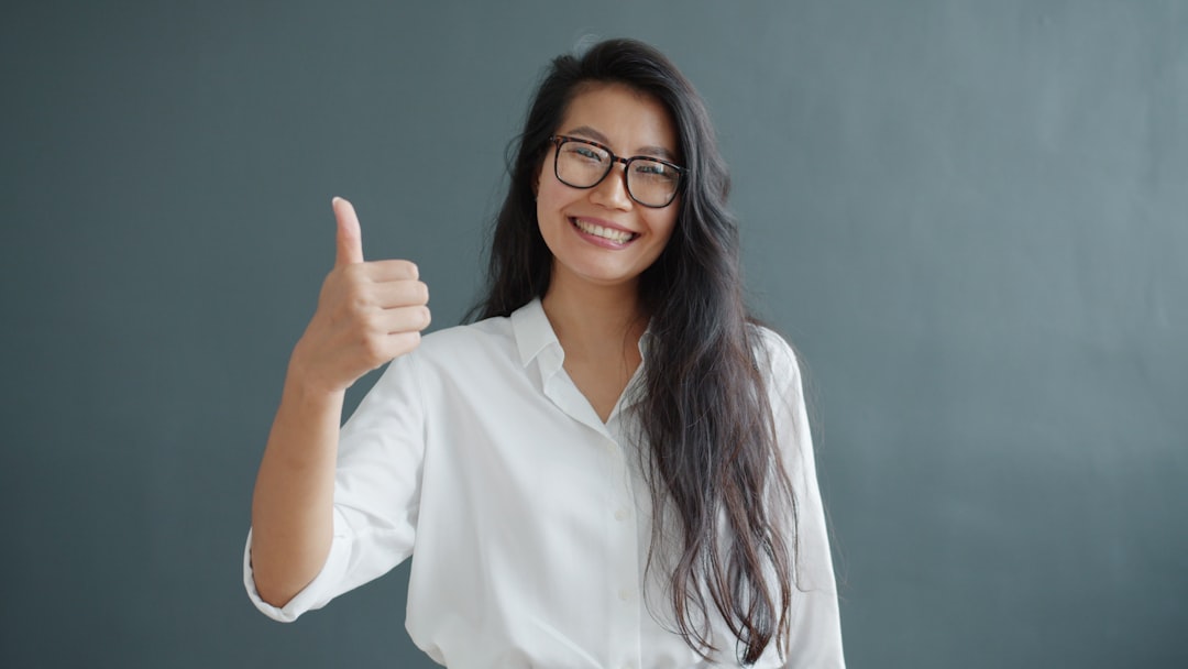 9 Subtle Habits of People Who Signal High Status Without Spending Much