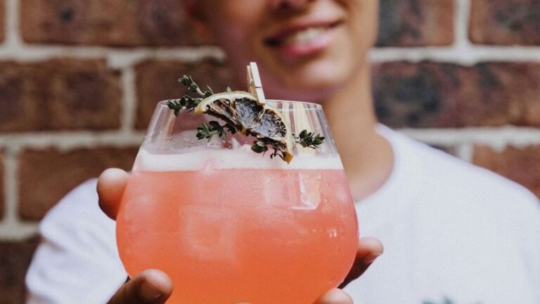 Your Drink Order Says a Lot - Here's What Bartenders Notice First