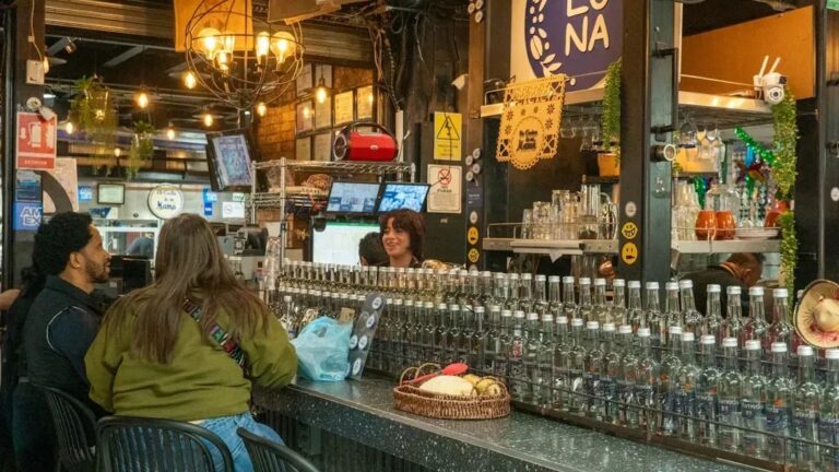 4 Things Bartenders Notice About You Before You Even Order