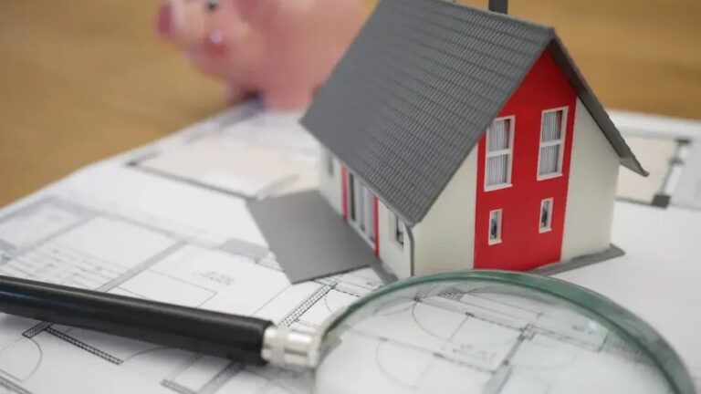 Net Worth in Your 60s: What Experts Say Still Counts as Middle Class