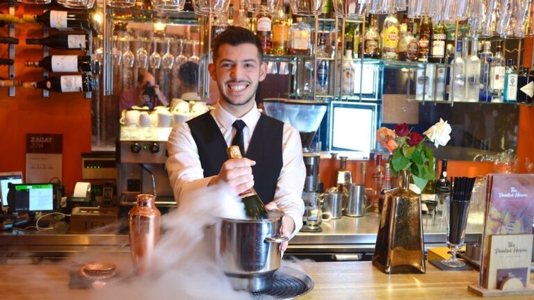 5 Things Bartenders Can Tell About You Before You Even Order