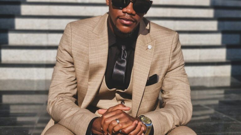 9 Habits of People Who Signal High Status Without Spending Money