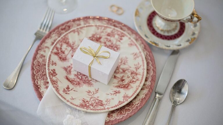 The Silent Devaluation: Why 9 Household Antiques Are Losing Value Fast Along the East Coast