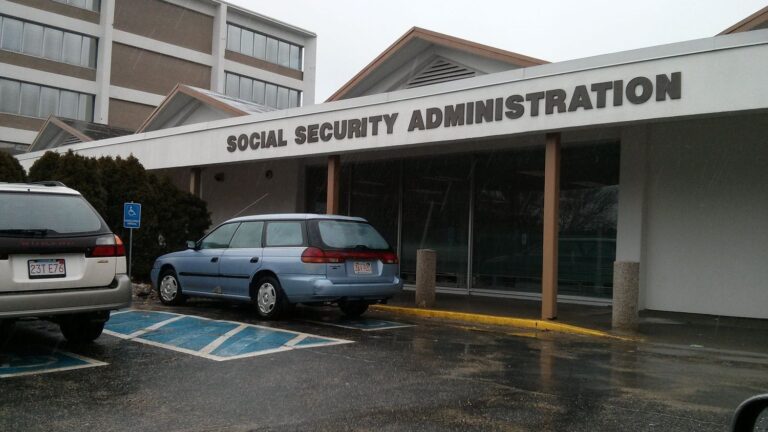 The Social Security "Clawback": 5 Mistakes That Could Shrink Your 2026 Monthly Check