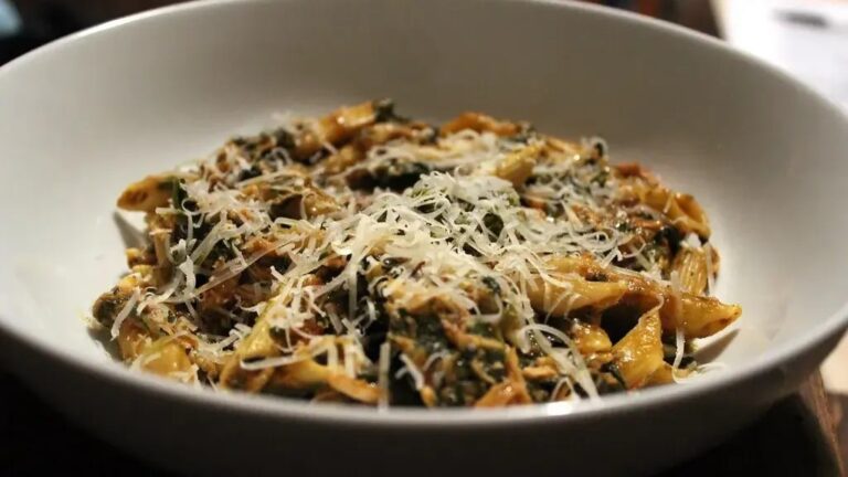 11 Things Olive Garden Servers Aren't Allowed to Tell You, According to Former Staff