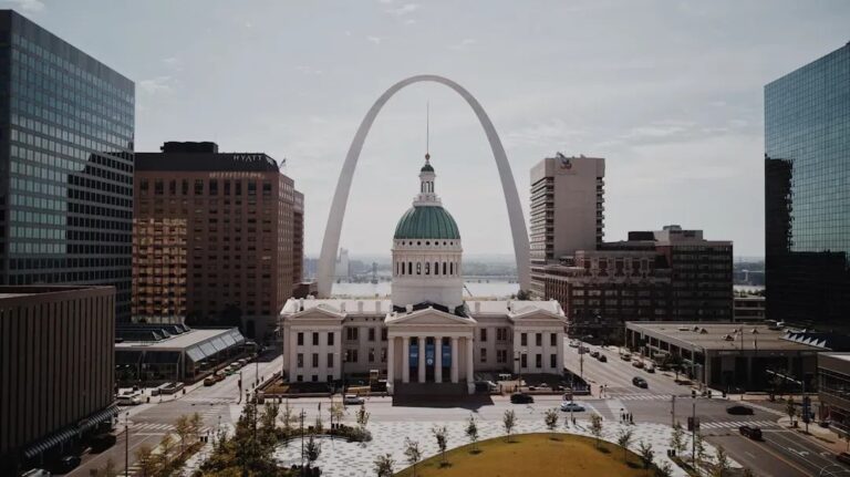 The No-Go List: 12 U.S. Destinations Travelers Say Aren't Safe or Worth It