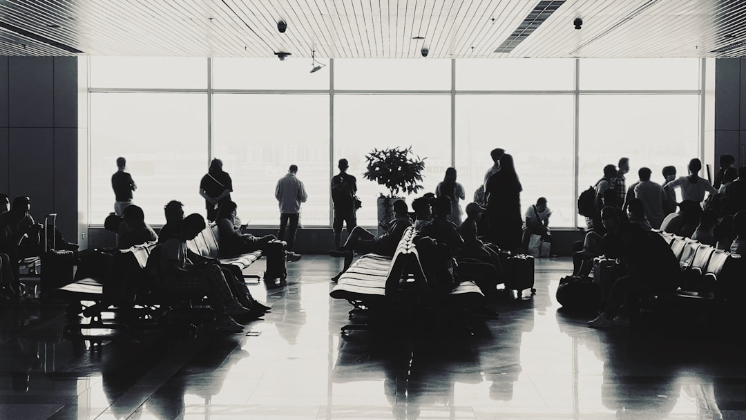 The 15-Minute Layover Problem: Why Airlines Are Cutting Connection Times