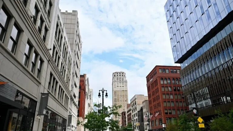 The "Avoid" List: 11 U.S. Destinations Travelers Say Feel Unsafe or Not Worth the Stress