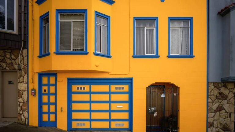 The Curb Appeal Curse: 5 Exterior Colors That Make a House Look "Cheap" to Appraisers