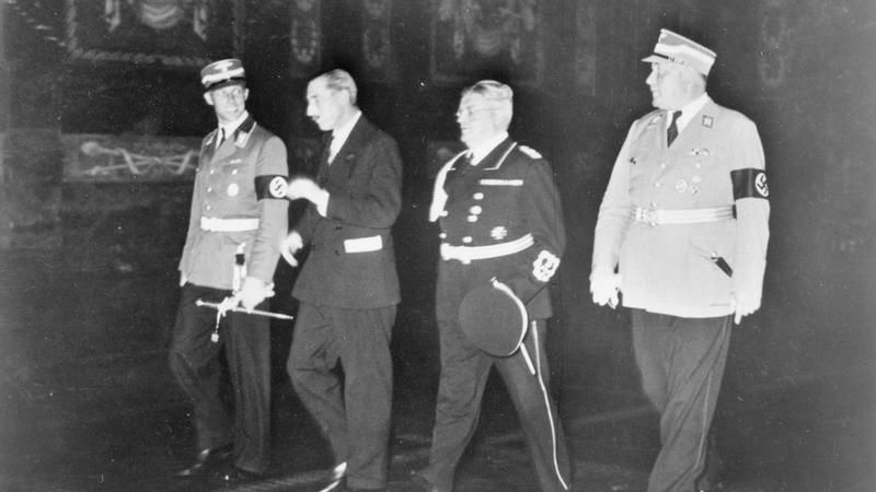 4 Literary Hoaxes That Fooled the World Before Being Revealed