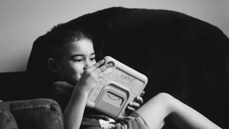 6 Parenting Trends Experts Are Seriously Warning Against