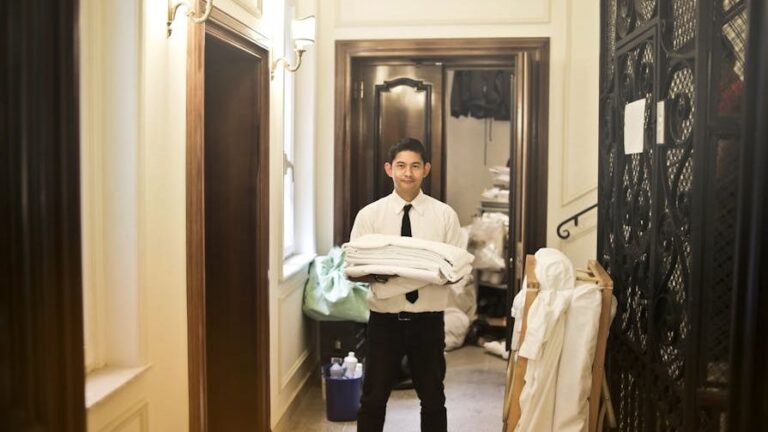 Former Hotel Employees Say You Should Always Turn on the Lights First