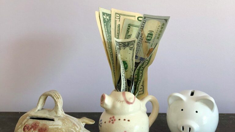 I'm a Financial Advisor: 6 Signs You're Quietly Becoming Wealthy