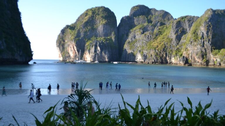 The No-Go List: 8 Popular Islands Travelers Say Disappointed Them