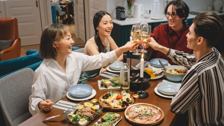 10 Things Your Waiter Noticed About You Before You Even Opened the Menu