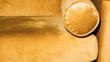 12 Subtle Signs Your Hotel Room May Not Have Been Properly Cleaned, According to Housekeepers