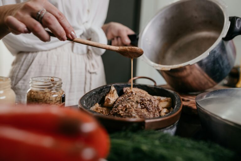 Easy Slow Cooker Recipes for Set-It-and-Forget-It Dinners