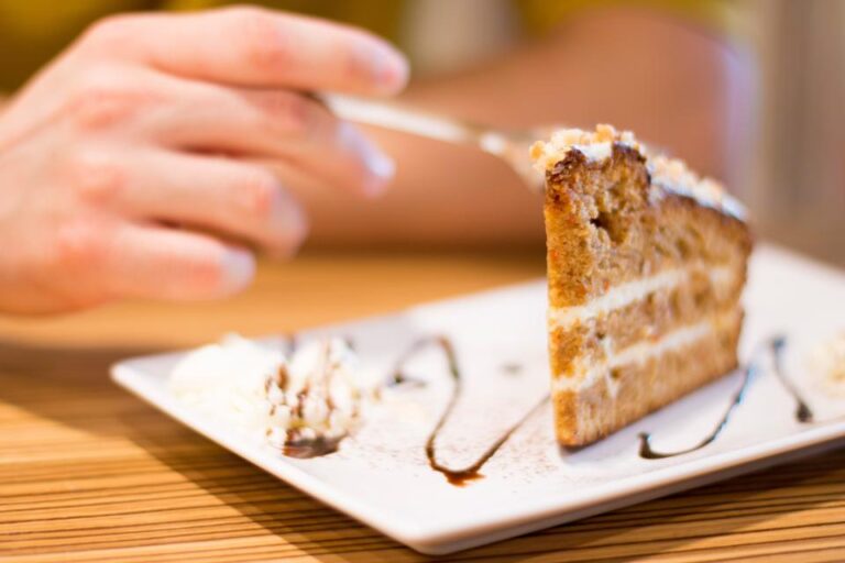 Easy Dump Cake Recipes for Beginner Bakers